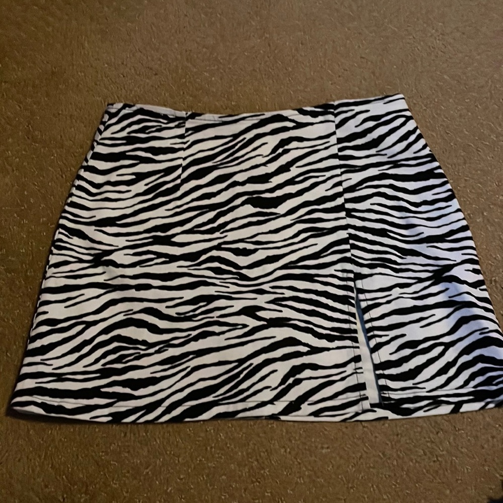 COPY - Zebra urban outfitters skirt